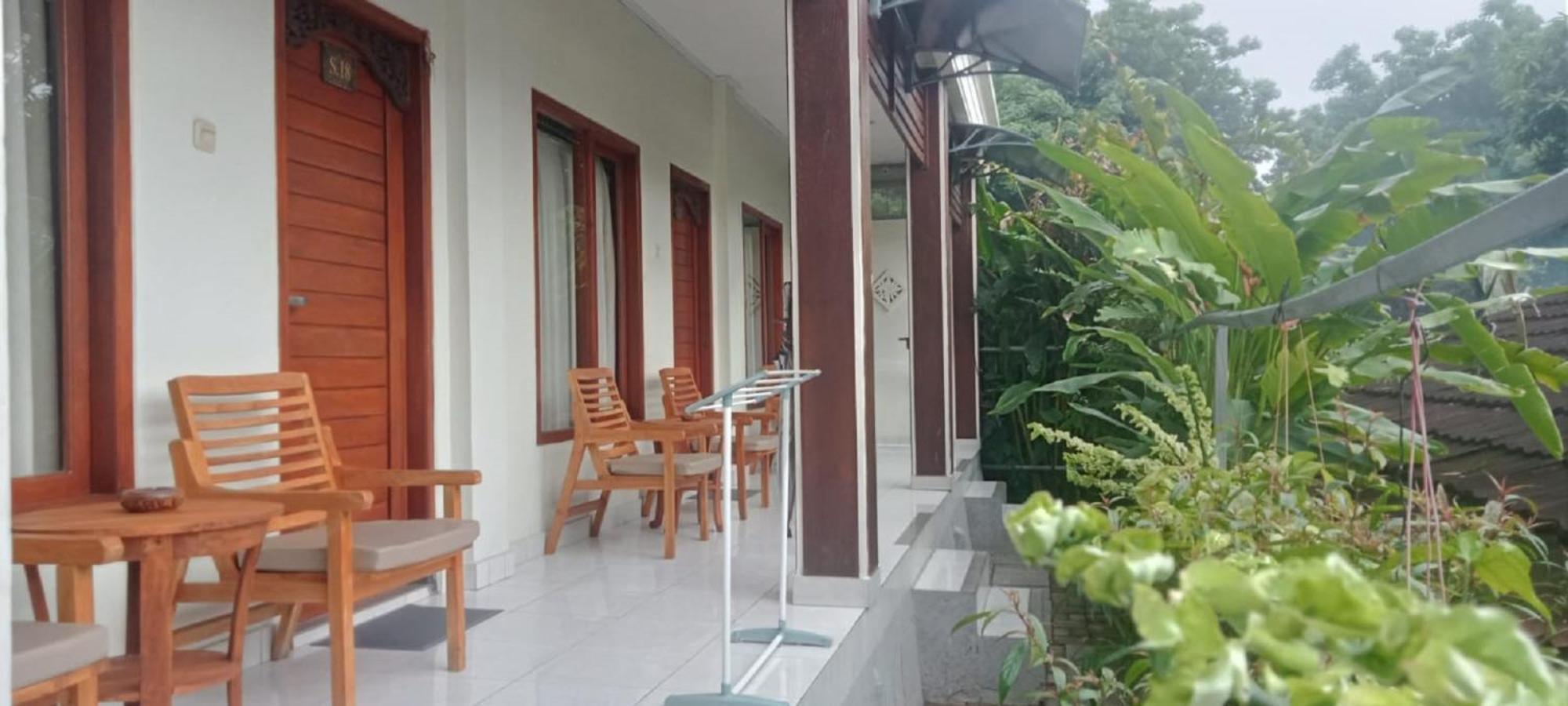 Komodo Lodge Лабуан-Бахо Экстерьер фото