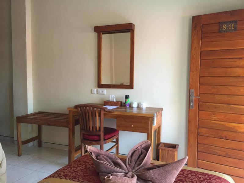 Komodo Lodge Лабуан-Бахо Экстерьер фото